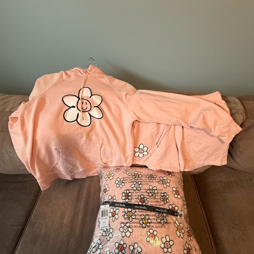 Vera Bradley Pink Plush Throw Blanket and Matching Set with Daisy Design